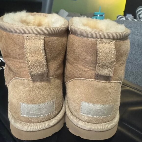 Kids Size 4 Classic II Mini Boot - Sand - Picture 3 of 4